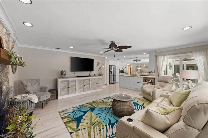 4920  Sycamore  DR, Naples, FL 34119