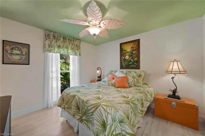 4920  Sycamore  DR, Naples, FL 34119