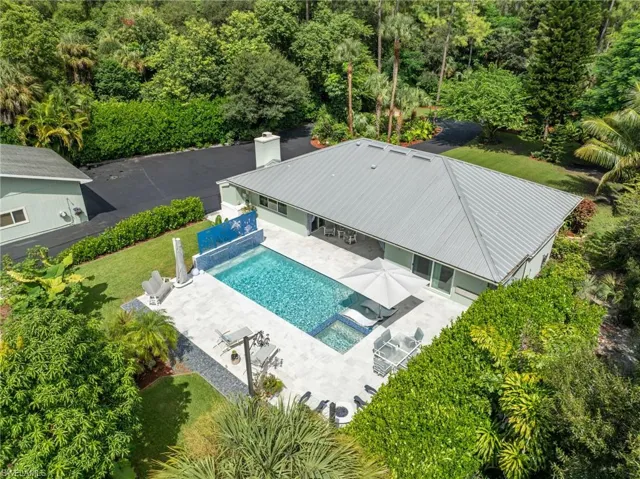 4920  Sycamore  DR, Naples, FL 34119