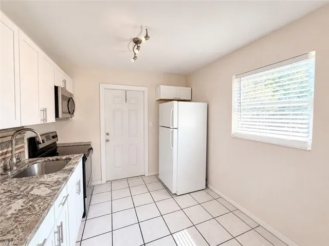 2485 Bayside St, Naples, Florida 34112