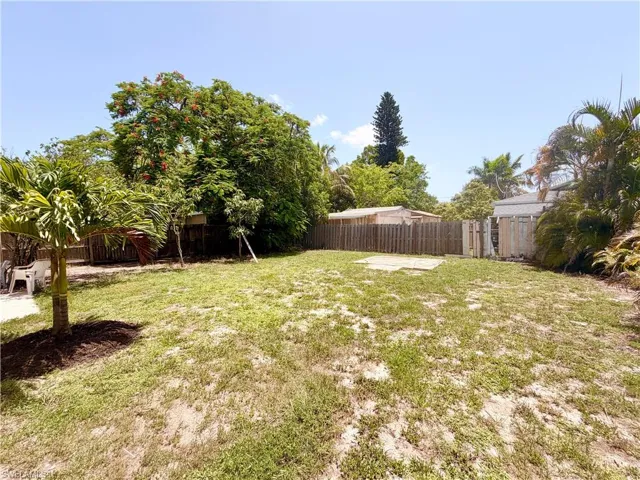 2485 Bayside St, Naples, Florida 34112