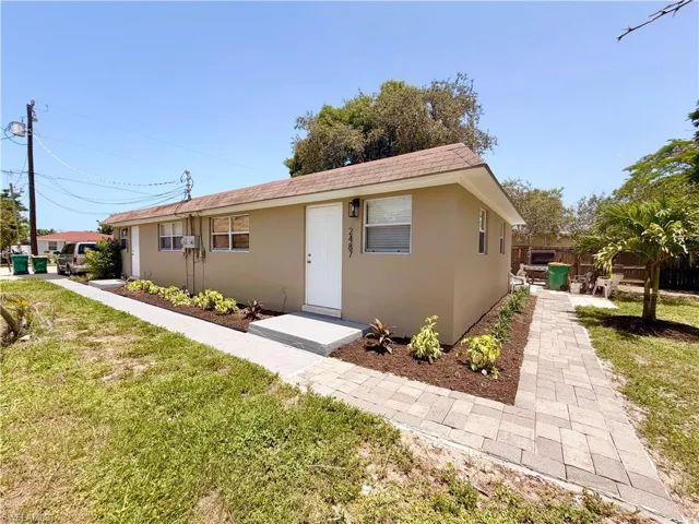2485 Bayside St, Naples, Florida 34112