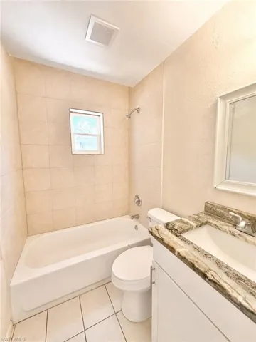 2485 Bayside St, Naples, Florida 34112