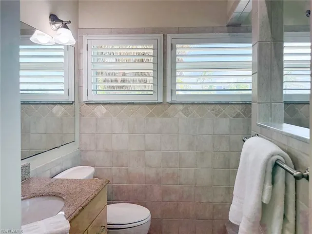 211 White Pelican Dr, Upper Captiva, Florida 33924