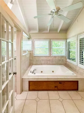 211 White Pelican Dr, Upper Captiva, Florida 33924