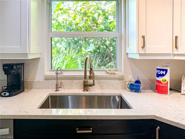 211 White Pelican Dr, Upper Captiva, Florida 33924