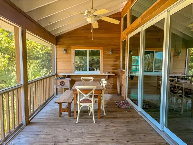 211 White Pelican Dr, Upper Captiva, Florida 33924