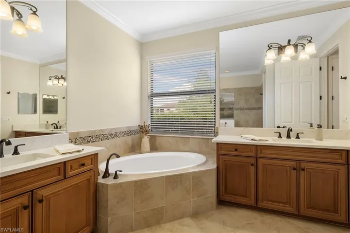 28591 Westmeath Ct, Bonita Springs, Florida 34135