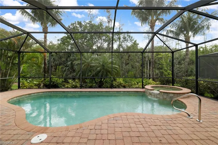 28591 Westmeath Ct, Bonita Springs, Florida 34135