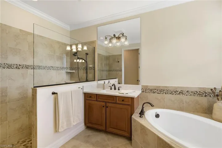 28591 Westmeath Ct, Bonita Springs, Florida 34135