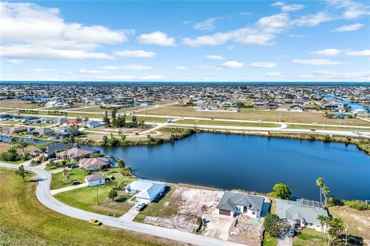 1216 30th Pl, Cape Coral, Florida 33993