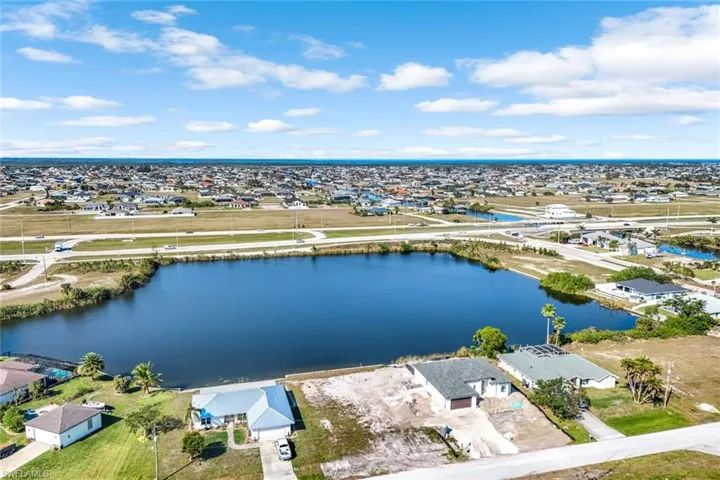 1216 30th Pl, Cape Coral, Florida 33993