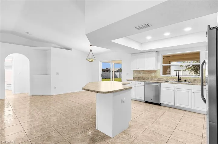 116 Sw 28th Ter, Cape Coral, Florida 33914