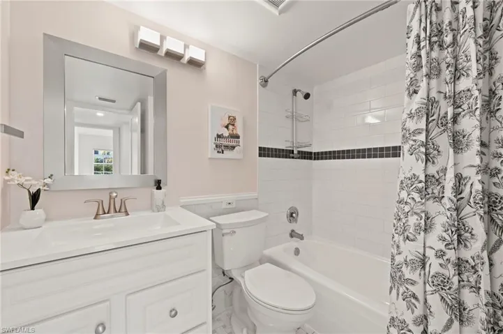 666 3rd St S # 104, Naples Fl 34102
