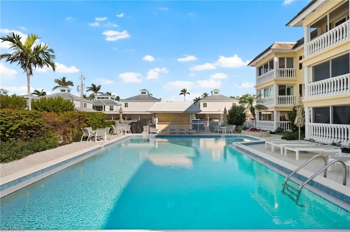 666 3rd St S # 104, Naples Fl 34102