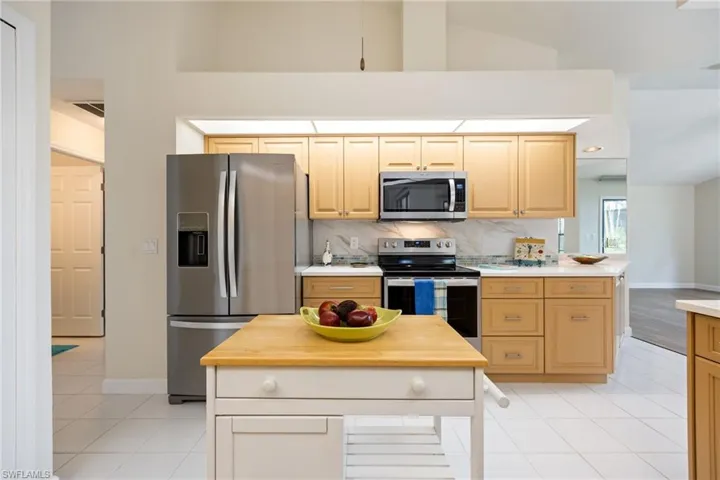 15484 Admiralty Cir 2, North Fort Myers, Florida 33917
