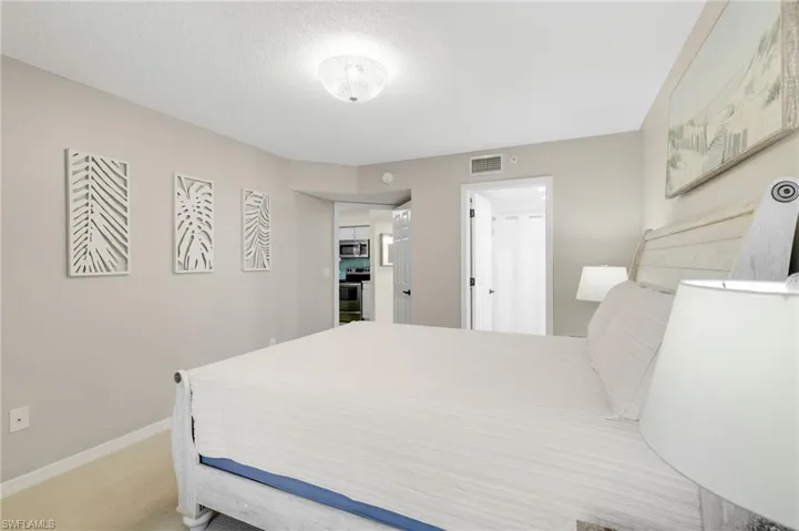 8940 Colonnades Ct E 731, Bonita Springs, Florida 34135