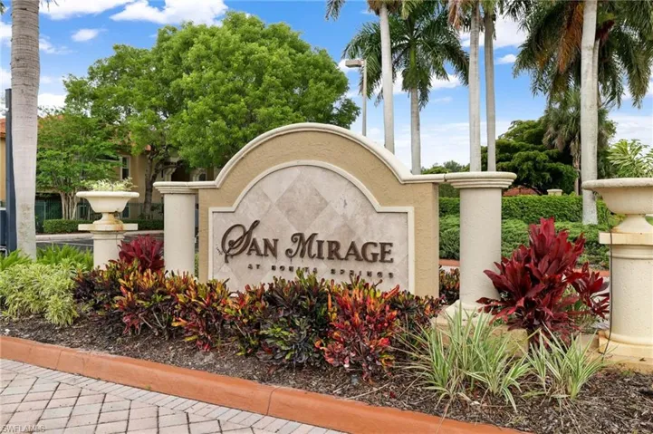 8940 Colonnades Ct E 731, Bonita Springs, Florida 34135