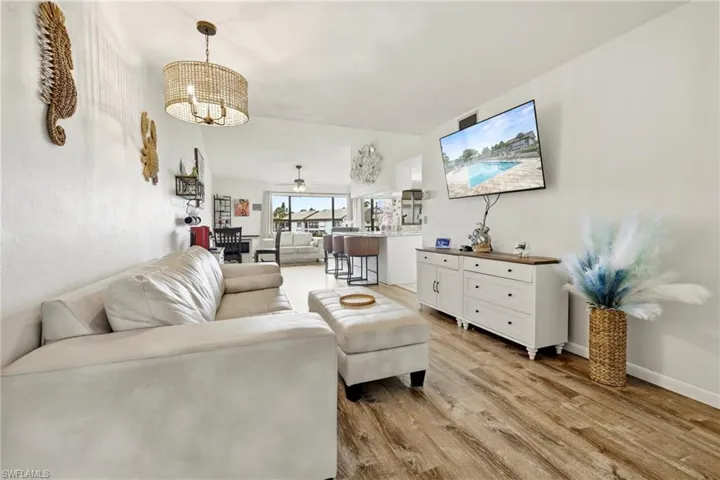 5830 Trailwinds Dr 824, Fort Myers, Florida 33907