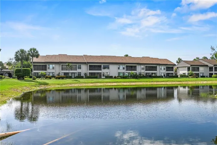 5830 Trailwinds Dr 824, Fort Myers, Florida 33907