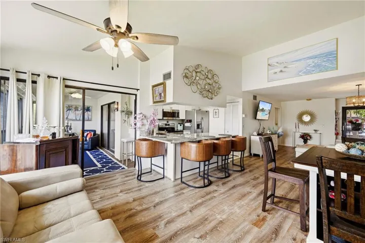 5830 Trailwinds Dr 824, Fort Myers, Florida 33907