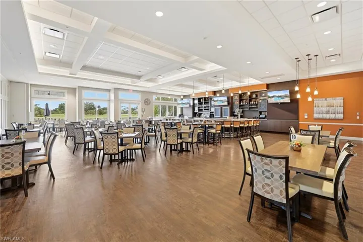 5830 Trailwinds Dr 824, Fort Myers, Florida 33907