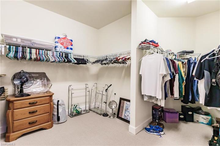 Master Closet (walk-in)