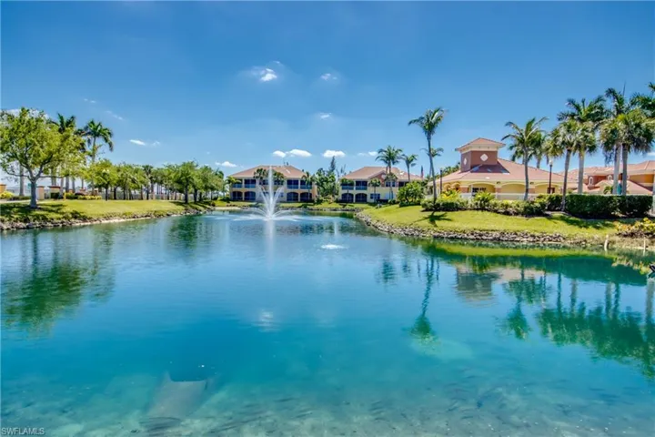 Your Lanai with a Serene Waterfront View with Fountain!