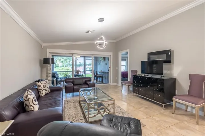 8687 Genova Ct, Naples, Florida 34114