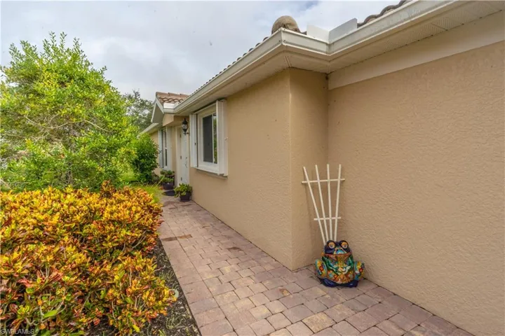 8687 Genova Ct, Naples, Florida 34114