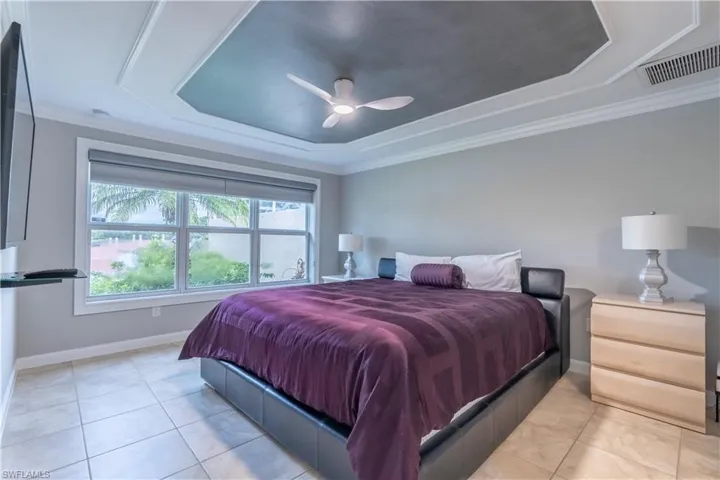 8687 Genova Ct, Naples, Florida 34114