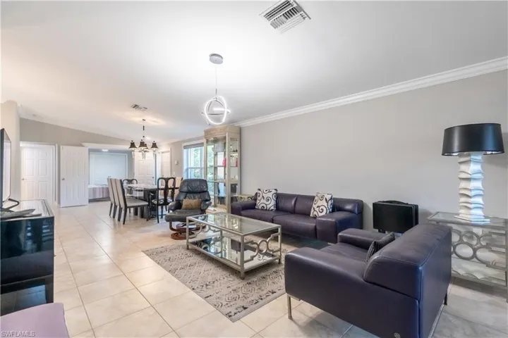 8687 Genova Ct, Naples, Florida 34114