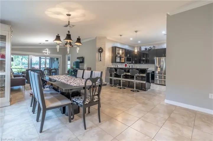 8687 Genova Ct, Naples, Florida 34114