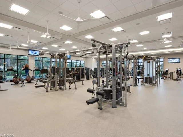 199  Vista  LN, Naples, FL 34119