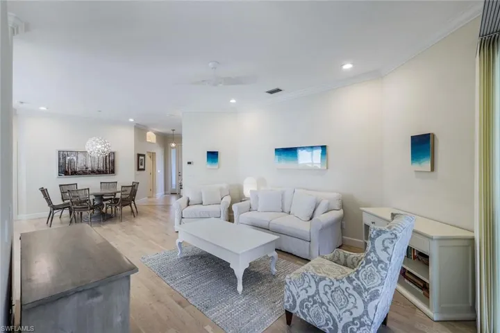 199  Vista  LN, Naples, FL 34119