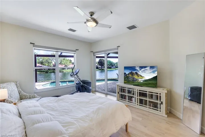 199  Vista  LN, Naples, FL 34119
