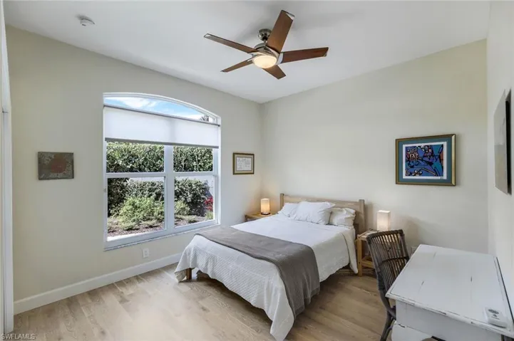 199  Vista  LN, Naples, FL 34119