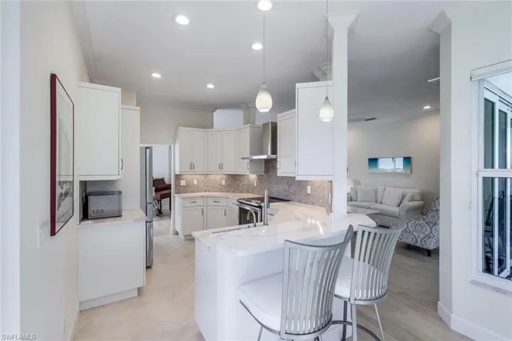199  Vista  LN, Naples, FL 34119