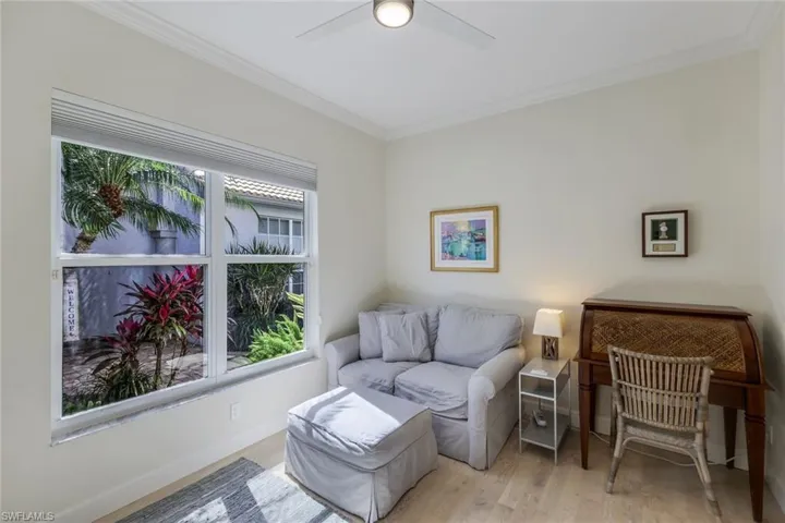 199  Vista  LN, Naples, FL 34119