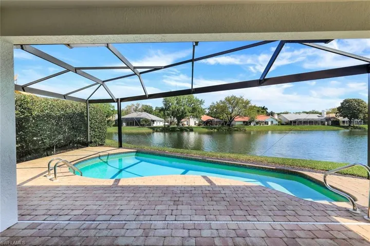 199  Vista  LN, Naples, FL 34119