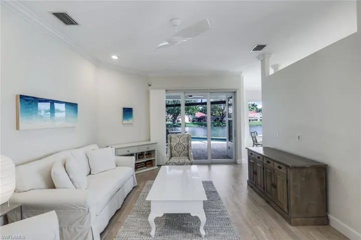 199  Vista  LN, Naples, FL 34119