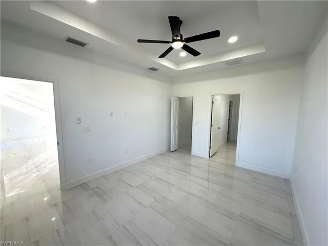 472  Lillon S AVE, Lehigh Acres, FL 33974