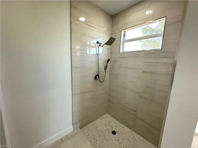 472  Lillon S AVE, Lehigh Acres, FL 33974
