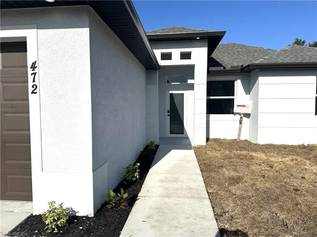 472  Lillon S AVE, Lehigh Acres, FL 33974