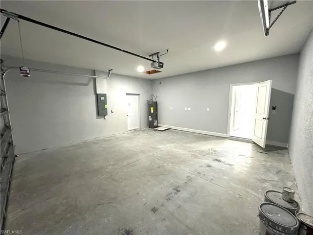 472  Lillon S AVE, Lehigh Acres, FL 33974