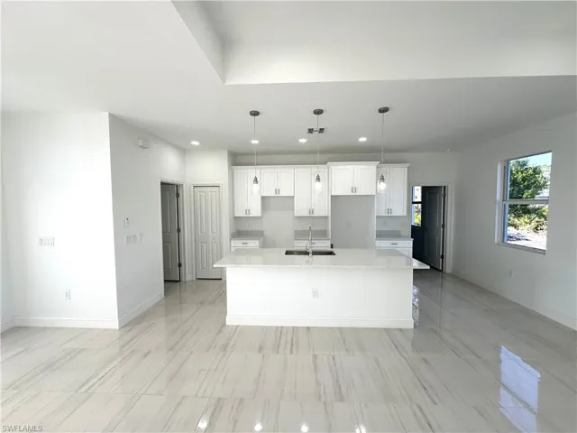 472  Lillon S AVE, Lehigh Acres, FL 33974