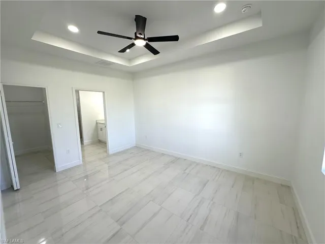 472  Lillon S AVE, Lehigh Acres, FL 33974