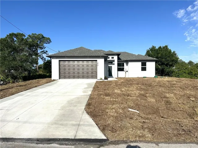472  Lillon S AVE, Lehigh Acres, FL 33974