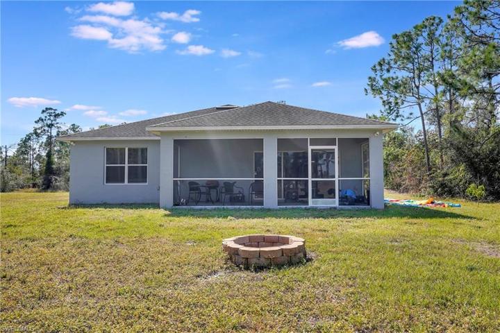 1565 Meadow RD, LEHIGH ACRES FL 33976