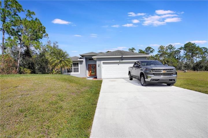 1565 Meadow RD, LEHIGH ACRES FL 33976